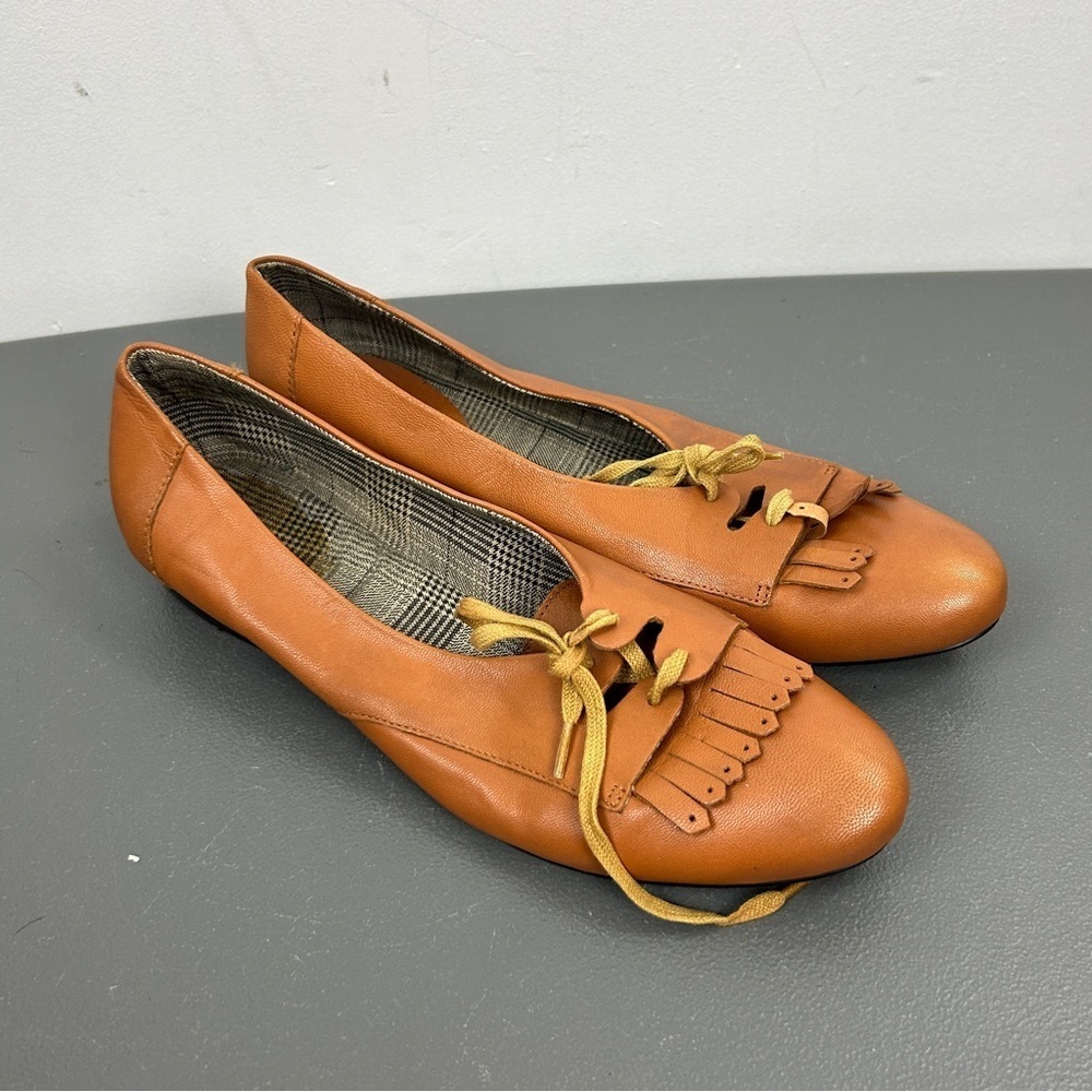 Roberto Vianni Cognac Fringe Tassel Leather Platform Loafers | Classic ChicFlats - Picture 2 of 8